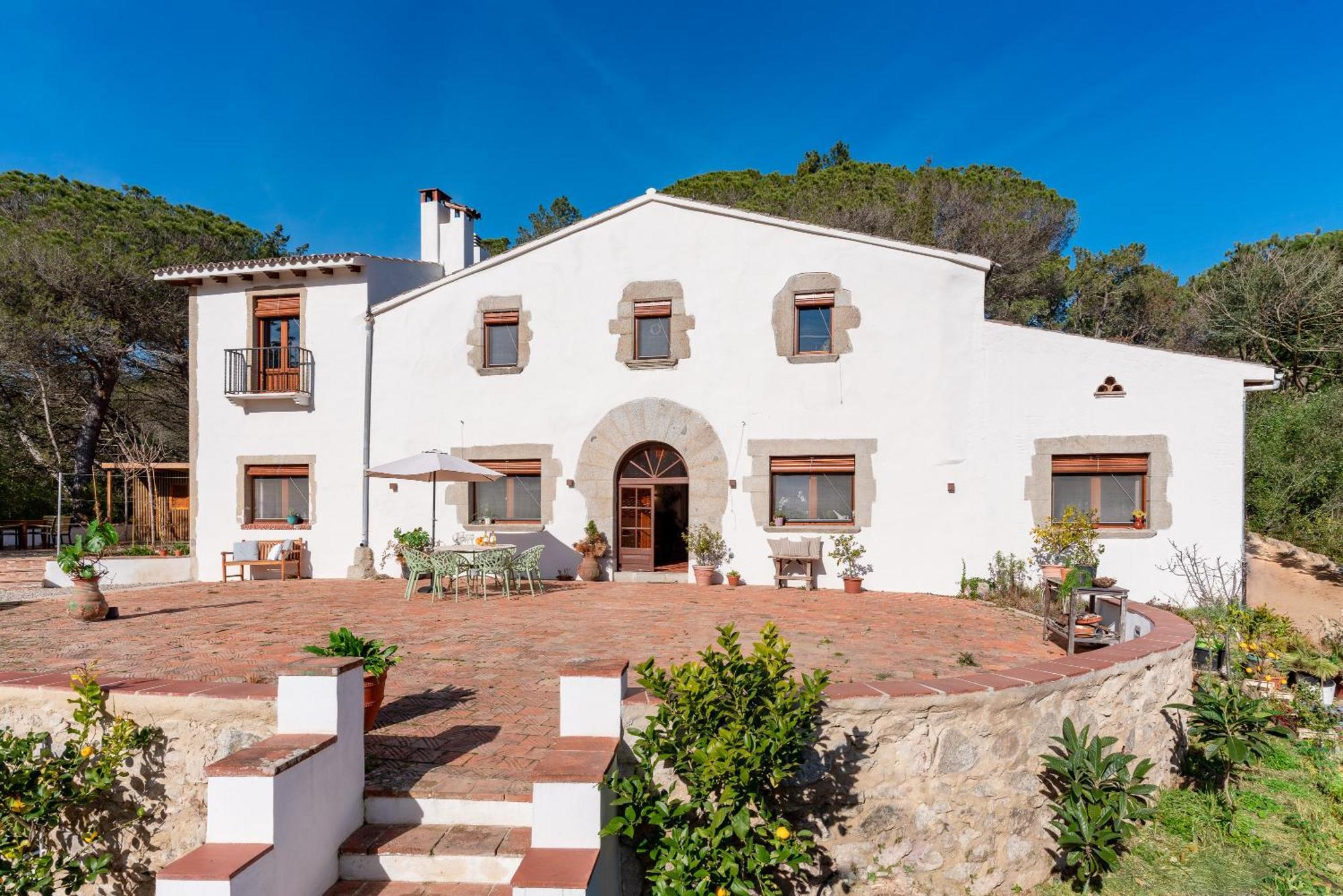 La Terraza - Grosszuegiges Appartment In Katalanischer Masia Sant Iscle De Vallalta Екстериор снимка