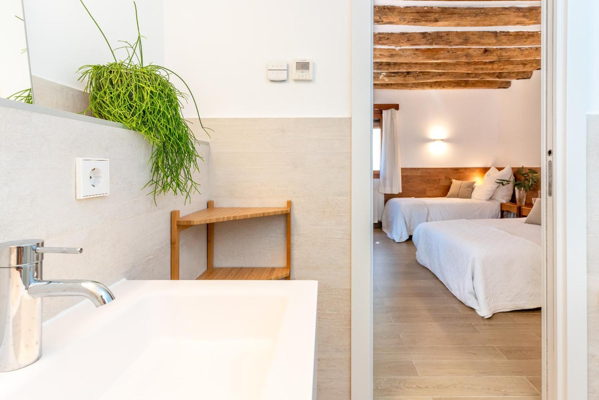 La Terraza - Grosszuegiges Appartment In Katalanischer Masia Sant Iscle De Vallalta Екстериор снимка